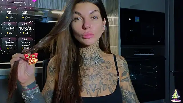 tattooedBabyy online show from January 10, 2025, 11:22 am