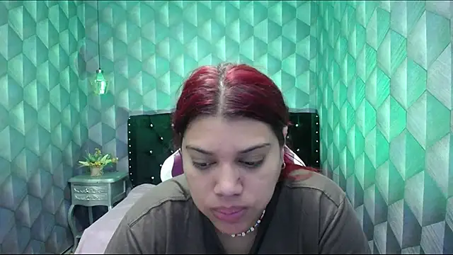 LindaBreeS online show from December 6, 2024, 4:02 am