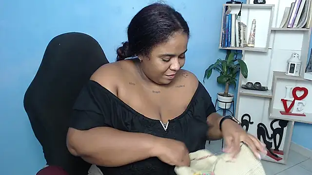 bbw charlote online show from December 12, 2024, 12:03 pm