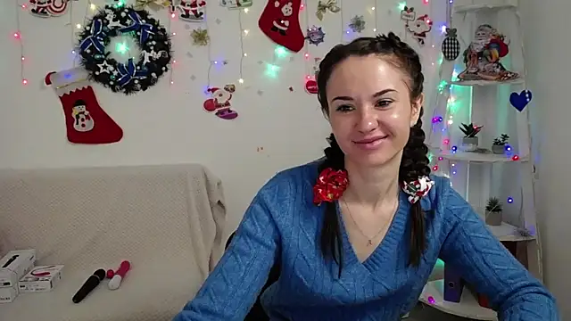 KaraCriegs online show from December 23, 2024, 6:39 pm