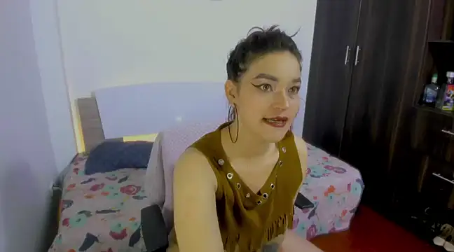 vanessabz online show from December 16, 2024, 7:12 am