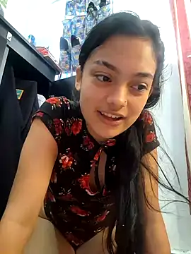 littlemelii online show from December 19, 2024, 4:22 pm