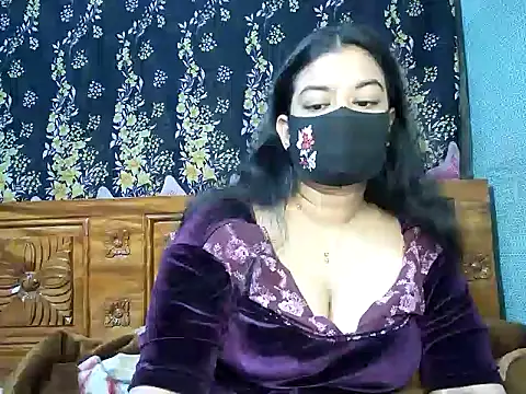 A-sweetgirl online show from December 18, 2024, 12:27 pm