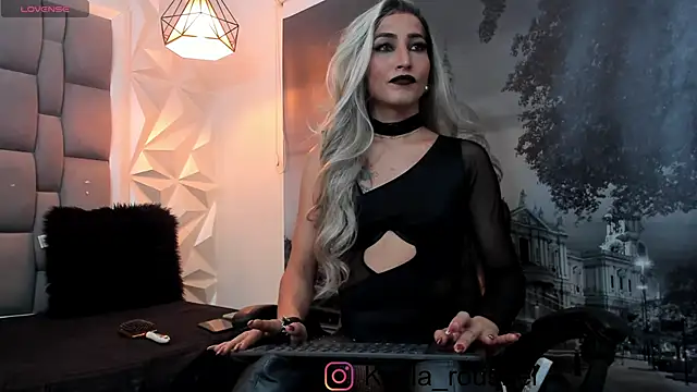 kamila twink sexy online show from November 27, 2024, 7:30 am