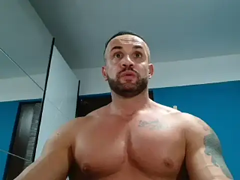 Magnificmuscles89 online show from December 30, 2024, 11:11 pm