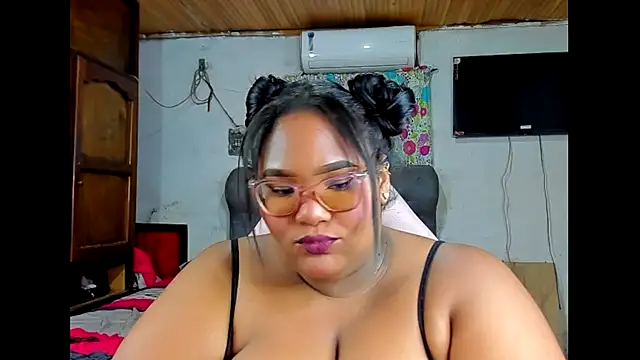 sexy bigass26 online show from November 21, 2024, 5:51 am