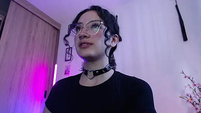 Tanya WorldBondage online show from November 17, 2024, 8:35 pm