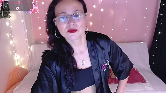 elisa milf25 online show from November 22, 2024, 7:26 pm