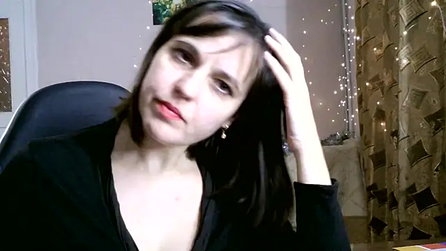 MelanieAhHot online show from December 20, 2024, 6:27 pm