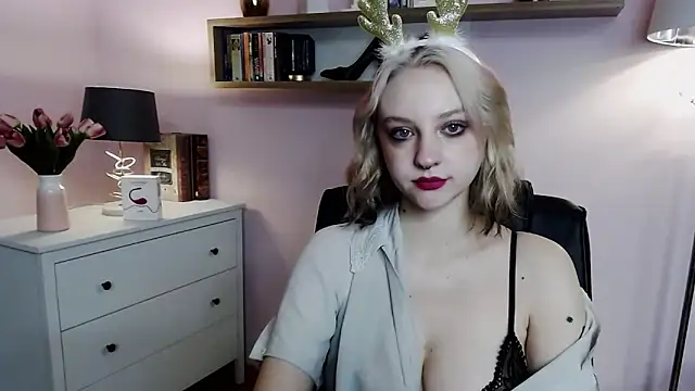 MadelineLust online show from December 22, 2024, 2:54 pm