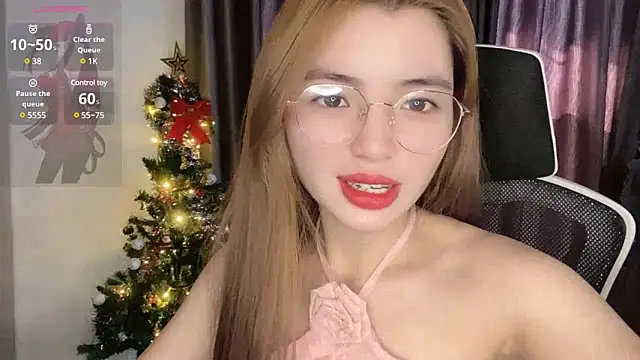 LiLi Bae online show from December 18, 2024, 5:21 am