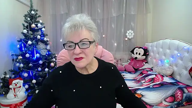 KayleSmoll online show from December 10, 2024, 7:24 pm