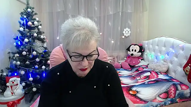 KayleSmoll online show from December 8, 2024, 7:29 pm