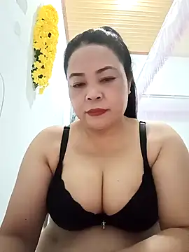 Sexy-bigtits2024 online show from December 10, 2024, 1:59 pm