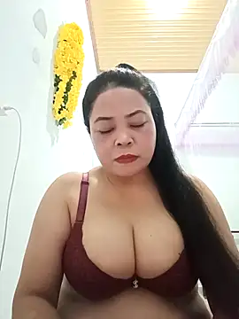 Sexy-bigtits2024 online show from November 24, 2024, 1:25 pm