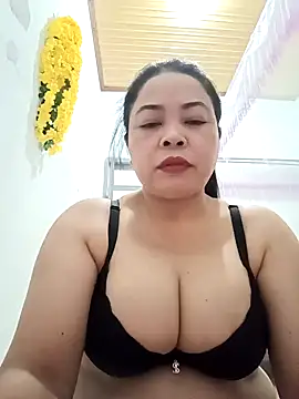 Sexy-bigtits2024 online show from November 28, 2024, 4:25 am