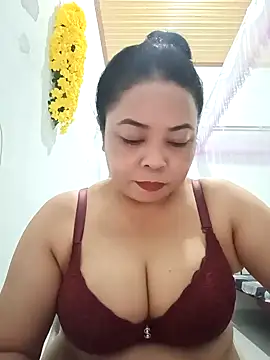 Sexy-bigtits2024 online show from December 11, 2024, 2:06 pm