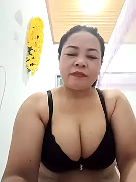 Sexy-bigtits2024 online show from December 29, 2024, 10:21 pm