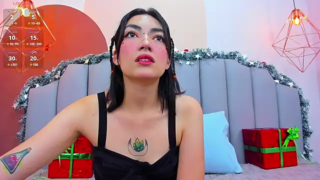 ThailyCherry online show from December 19, 2024, 7:24 pm