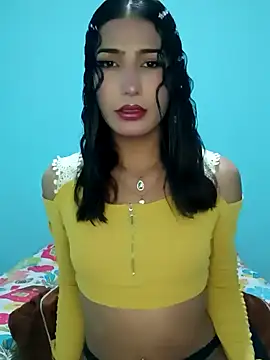 Lanna hott  online show from November 19, 2024, 8:39 pm