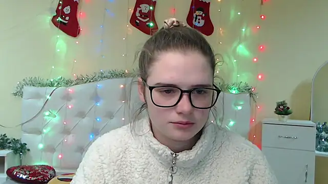 CarolineMiIIer online show from December 5, 2024, 8:23 am