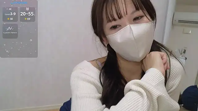 miori-oxo   online show from December 23, 2024, 10:22 am