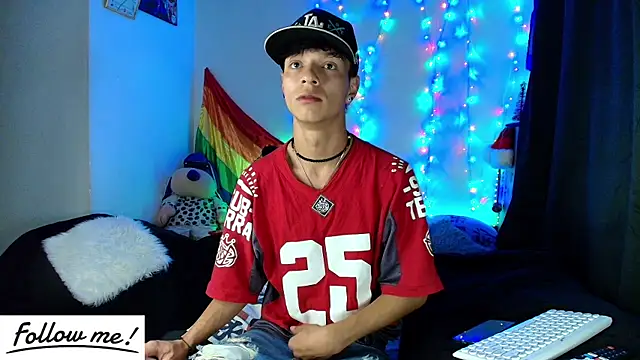 twink sebas  online show from January 3, 2025, 12:52 am