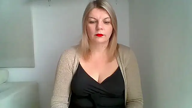 AdriannaFlirt online show from December 29, 2024, 7:24 am