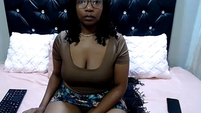 Bigbootysimba online show from December 2, 2024, 7:52 pm