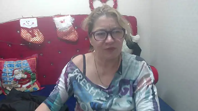 paulaadamsx online show from December 23, 2024, 12:48 am