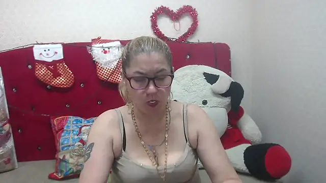 paulaadamsx online show from December 26, 2024, 12:29 am