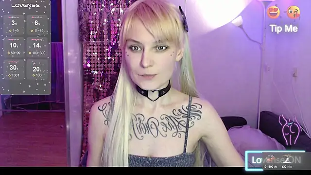 mischellemeow13 online show from December 16, 2024, 11:03 pm