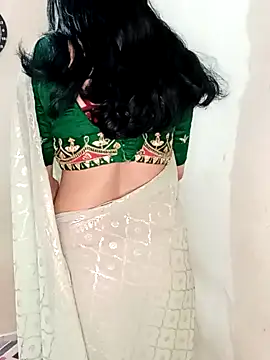 SEXY-nidhi-sharma online show from December 23, 2024, 3:42 am