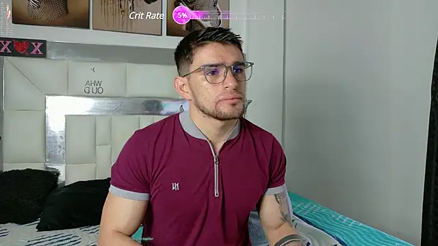 Sexy Alejandro  online show from December 11, 2024, 1:01 pm