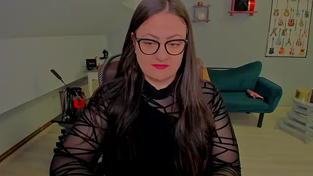 MistressDarrah online show from January 14, 2025, 1:18 pm