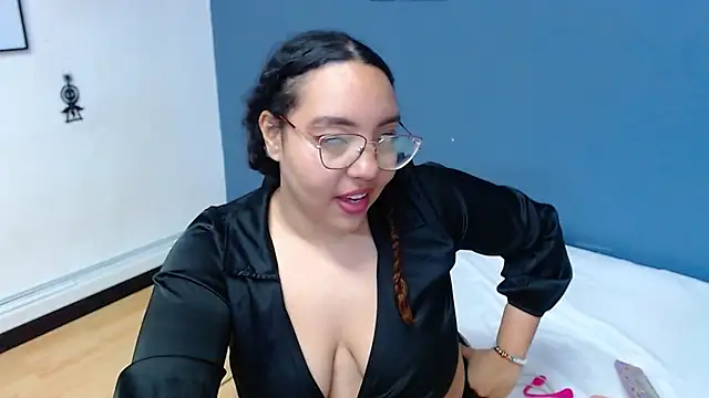 juicy bignipples online show from December 14, 2024, 3:14 am