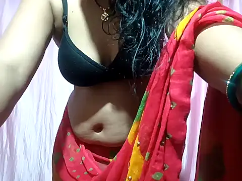 poojaxxx65 online show from December 27, 2024, 5:31 am