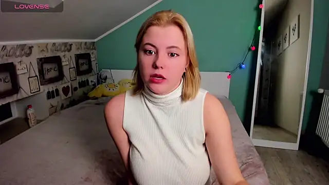 LillyDepp online show from December 29, 2024, 11:37 pm