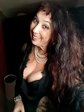 GypsyEsmeralda online show from November 29, 2024, 6:24 pm