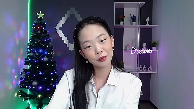 DreamyFairy online show from December 20, 2024, 1:10 am