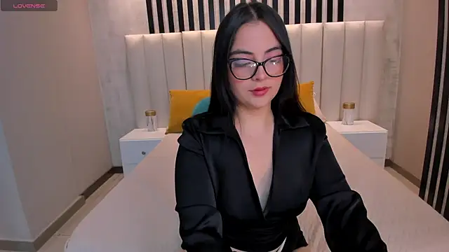 AllisonRogersX online show from January 5, 2025, 3:30 am