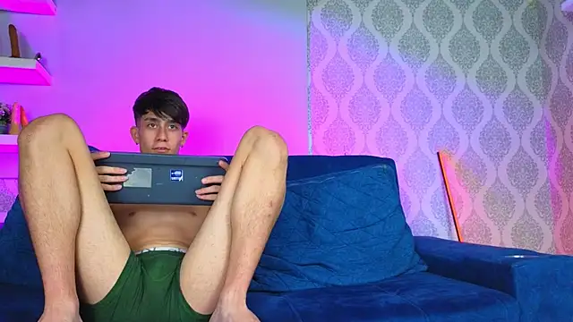 Michaell twink online show from December 27, 2024, 1:21 am