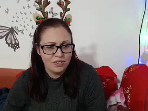 LadyHellene online show from December 24, 2024, 3:29 pm