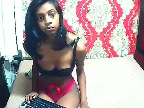 IndianSexyBitch4u online show from November 13, 2024, 5:48 am