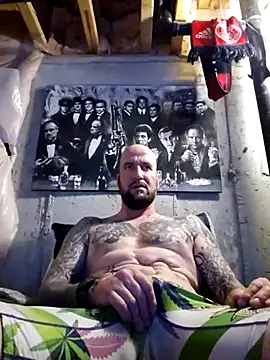 Beardedtattood online show from December 28, 2024, 2:59 am