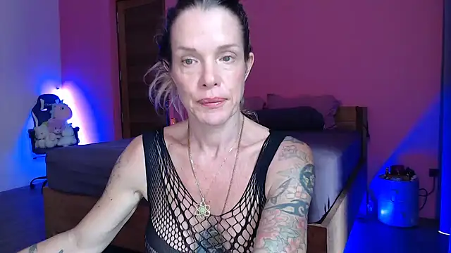 selenafitmusclemommy online show from December 22, 2024, 5:11 am