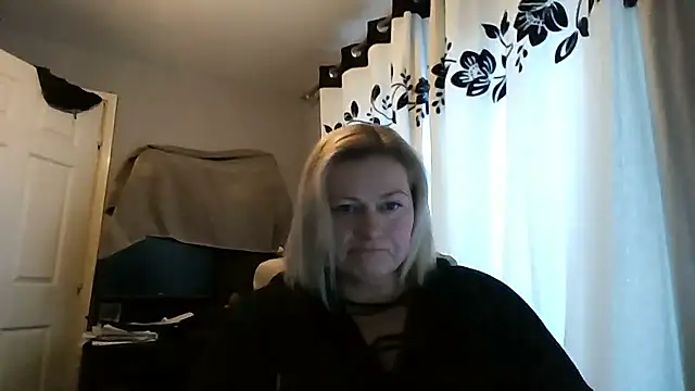 BBW Goddess 24 online show from November 21, 2024, 3:24 pm