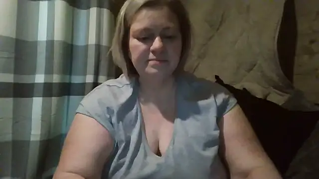 BBW Goddess 24 online show from December 12, 2024, 7:44 am