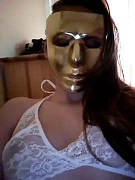 Themaskedgirl22 online show from November 16, 2024, 1:00 pm