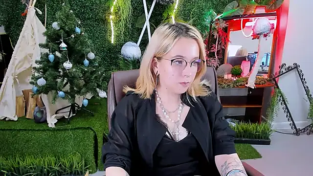 TonnyMolly online show from December 13, 2024, 9:11 am